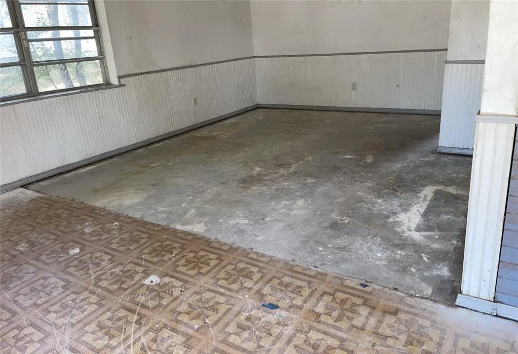 Photo 10 — 1811 Lewis Avenue, Seminole, OK 74868