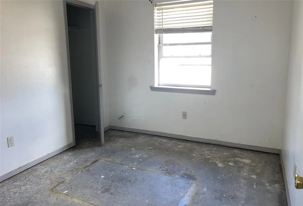 Photo 13 — 1811 Lewis Avenue, Seminole, OK 74868