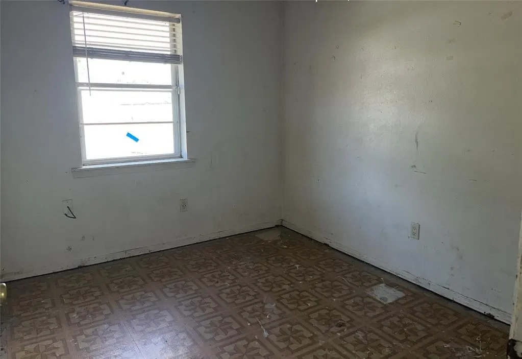Photo 14 — 1811 Lewis Avenue, Seminole, OK 74868