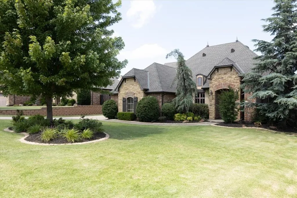 Front exterior — 5000 Tower Bridge Court, Edmond, OK 73034