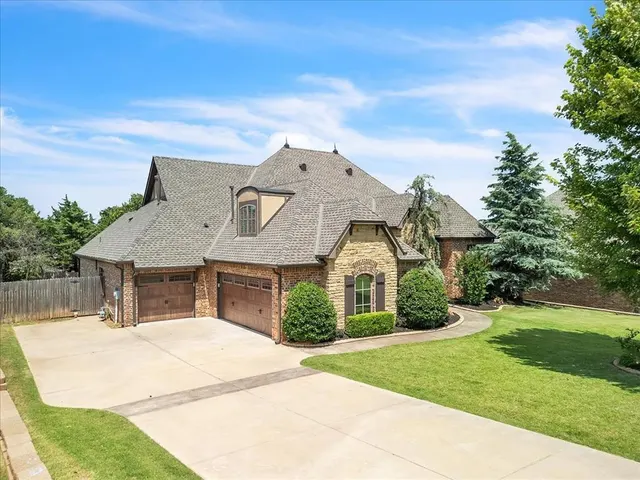 Photo 3 — 5000 Tower Bridge Court, Edmond, OK 73034