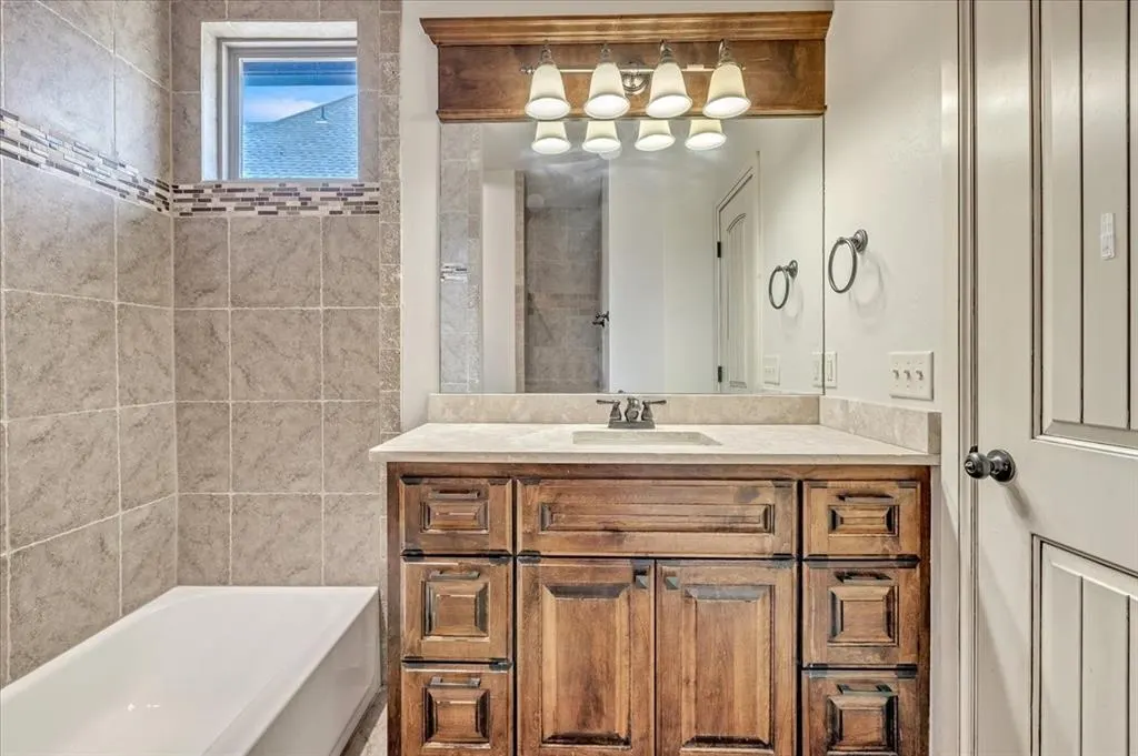 Photo 26 — 5000 Tower Bridge Court, Edmond, OK 73034