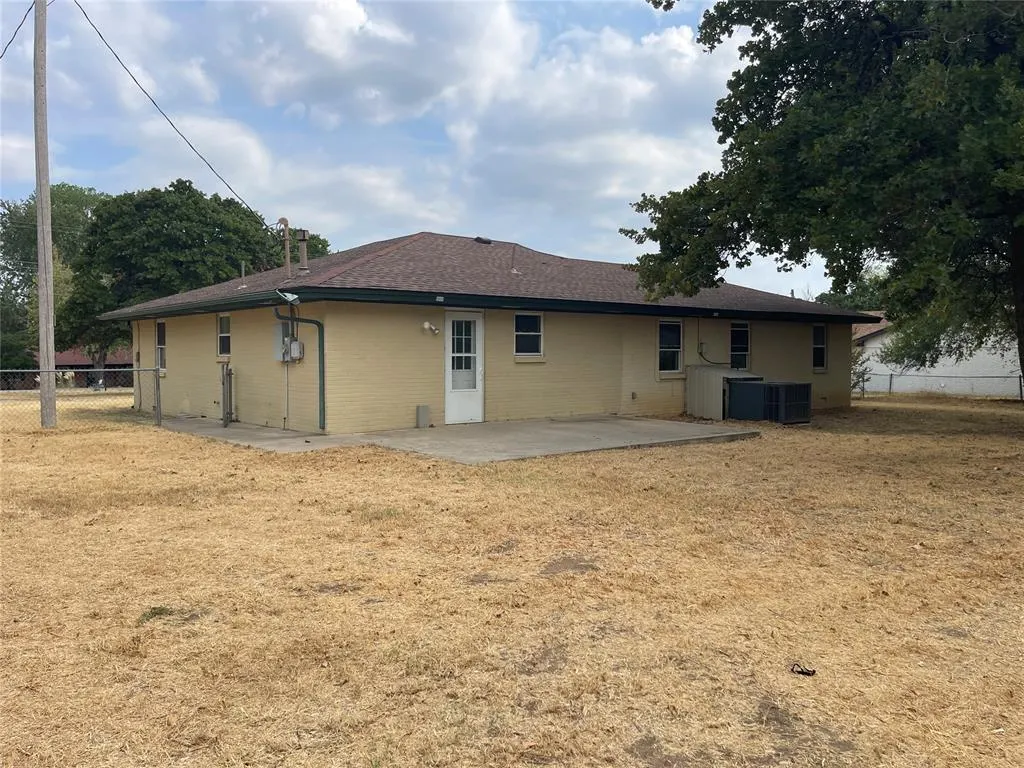Photo 6 — 3513 Elizabeth Street, Choctaw, OK 73020