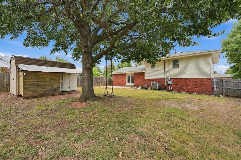 Photo 39 — 305 Sherri Lane, Yukon, OK 73099