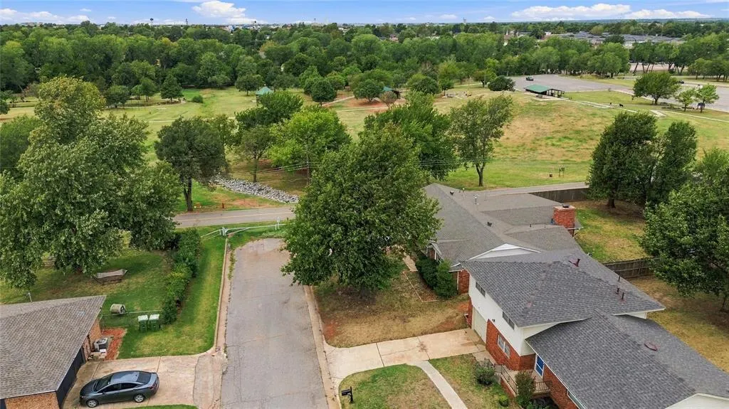 Photo 43 — 305 Sherri Lane, Yukon, OK 73099