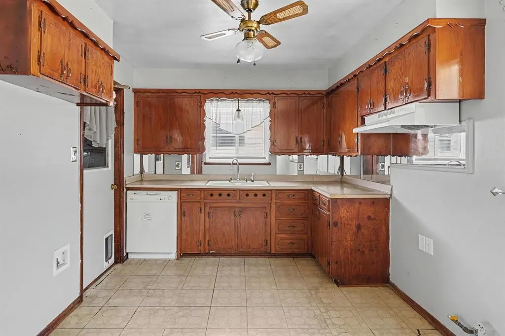 Photo 5 — 1616 Melody Drive, Midwest City, OK 73130