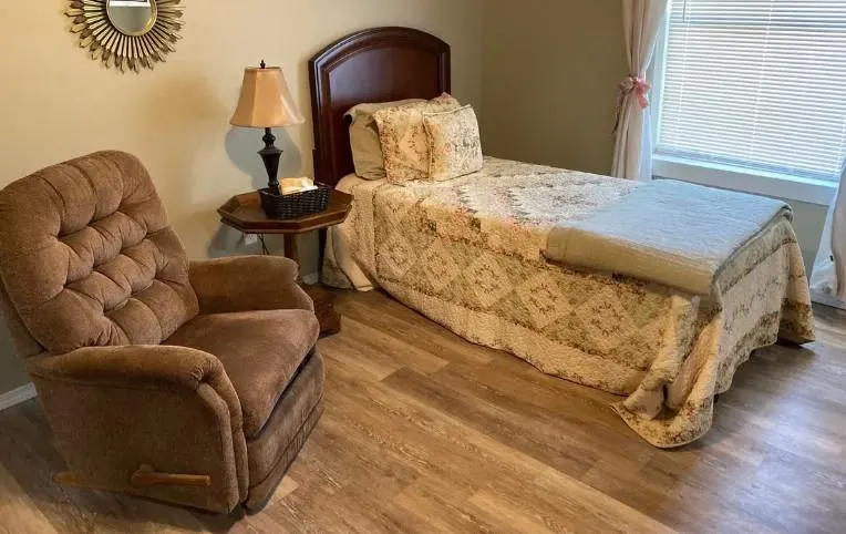 Photo 13 — 510 S 4th Street, Cyril, OK 73029