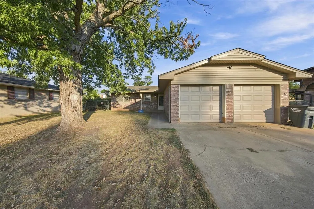 Front exterior — 113 Hardesty Drive, Shawnee, OK 74804
