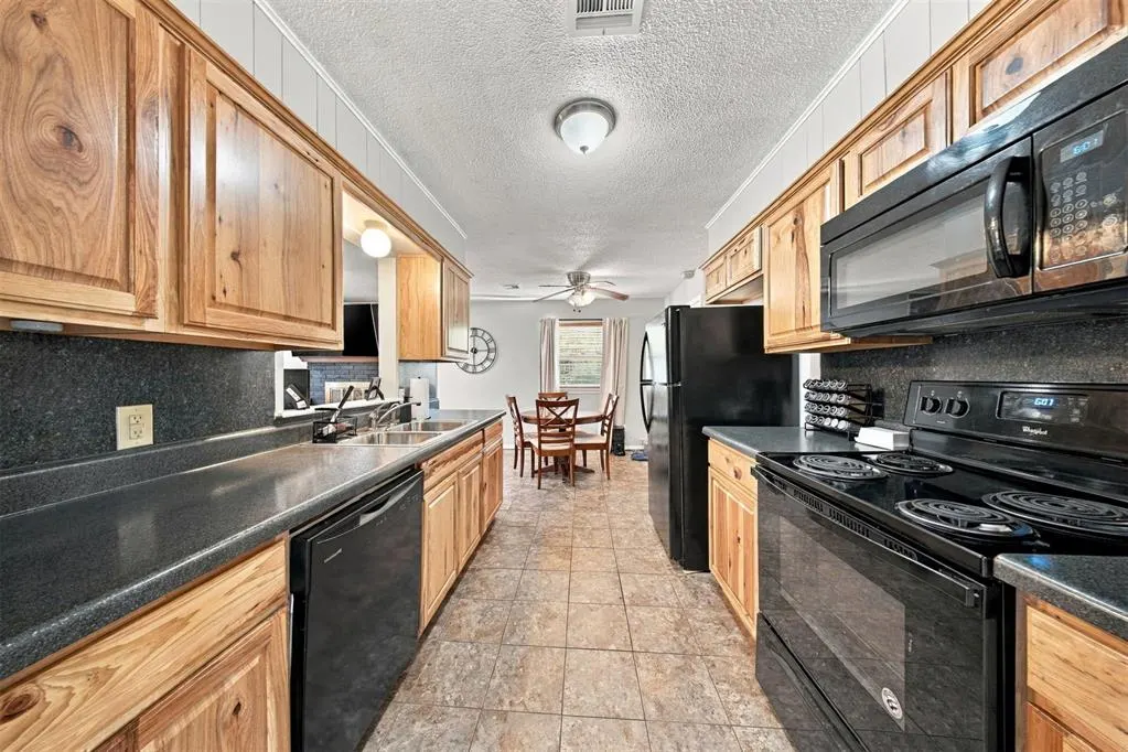 Photo 11 — 113 Hardesty Drive, Shawnee, OK 74804