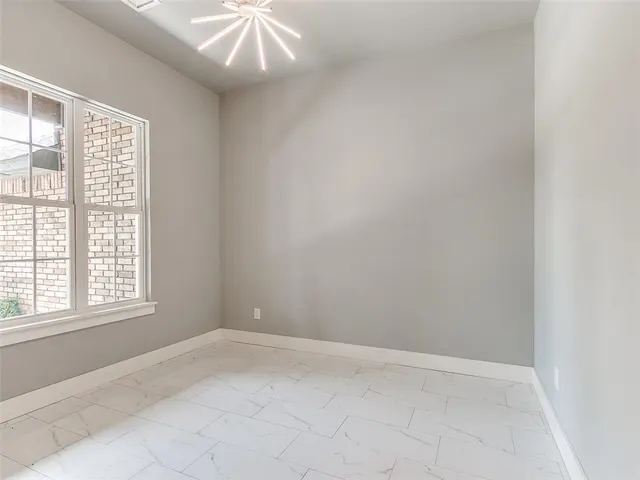 Photo 6 — 10121 St Patrick Drive, Midwest City, OK 73130
