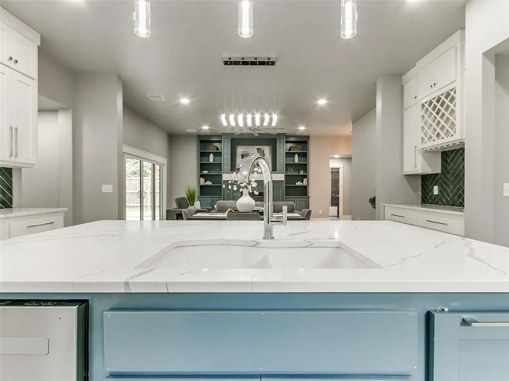 Photo 14 — 10121 St Patrick Drive, Midwest City, OK 73130