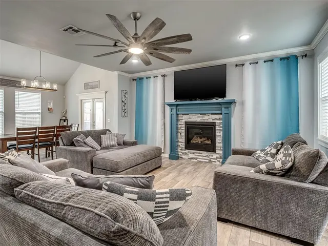 Photo 6 — 6263 Macarthur Park Circle, Edmond, OK 73012