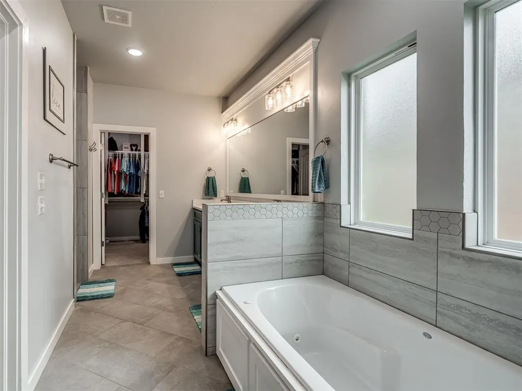 Photo 27 — 6263 Macarthur Park Circle, Edmond, OK 73012