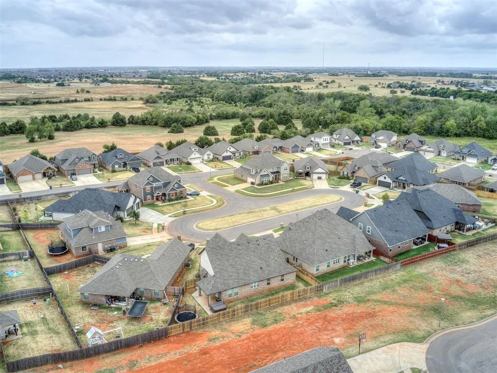 Photo 48 — 6263 Macarthur Park Circle, Edmond, OK 73012