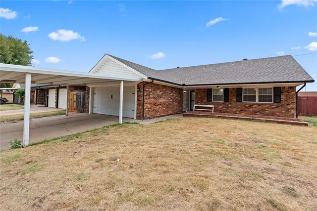 Photo 3 — 926 S Highland Drive, Mustang, OK 73064
