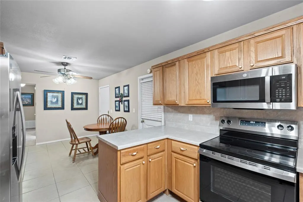 Photo 9 — 926 S Highland Drive, Mustang, OK 73064