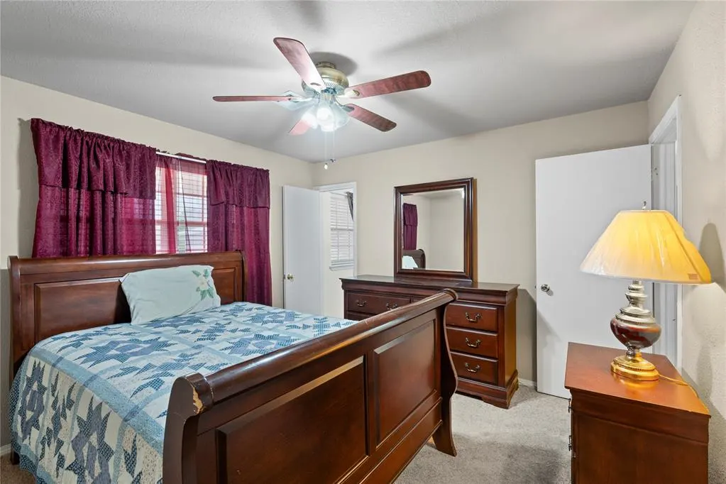Photo 17 — 926 S Highland Drive, Mustang, OK 73064