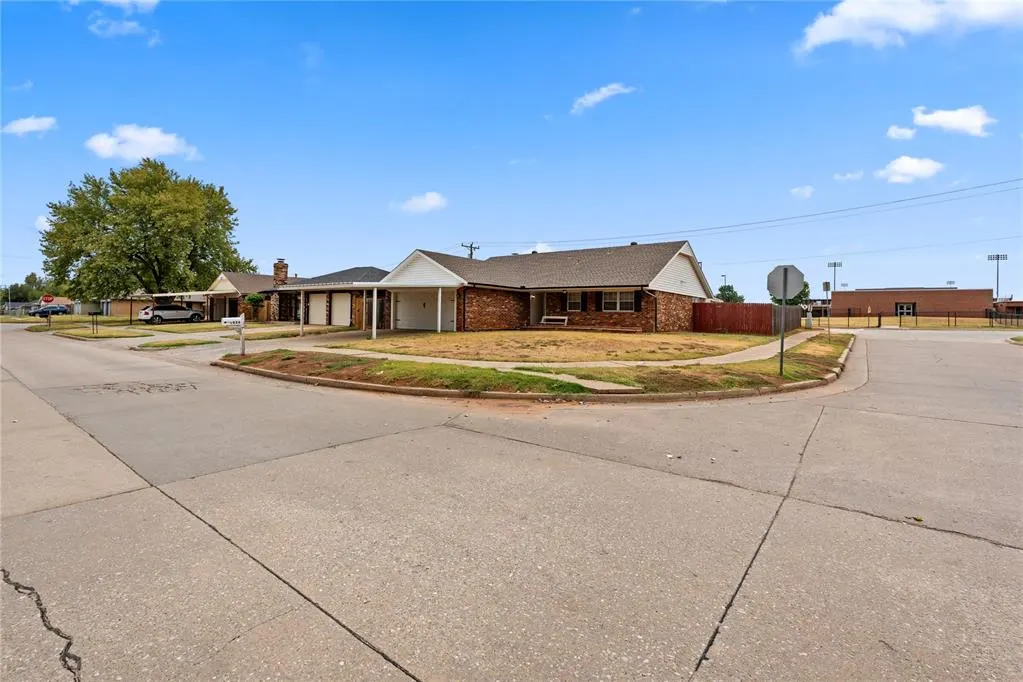 Photo 23 — 926 S Highland Drive, Mustang, OK 73064