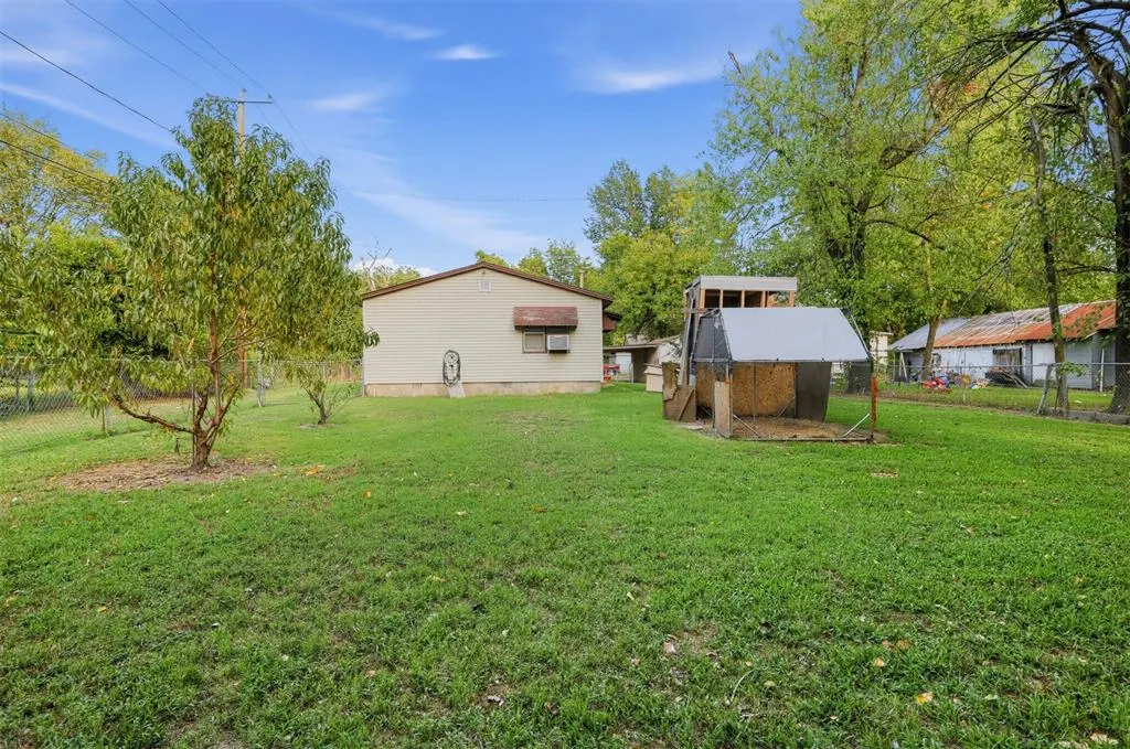 Front exterior — 615 S 26th Street, Muskogee, OK 74401