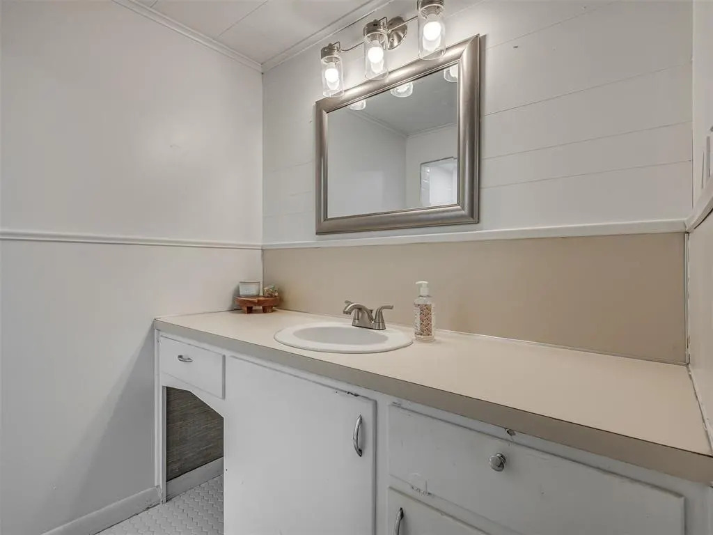 Photo 24 — 45 E Drummond Street, Shawnee, OK 74801