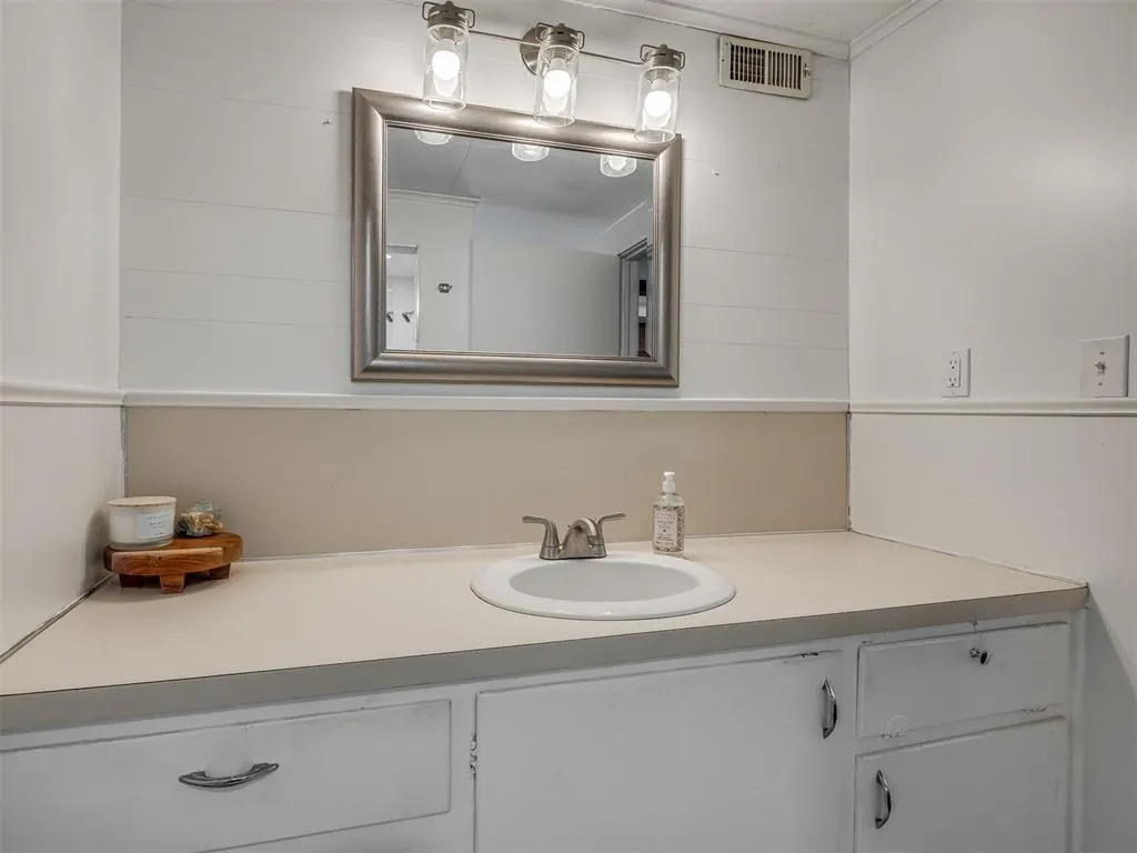 Photo 25 — 45 E Drummond Street, Shawnee, OK 74801