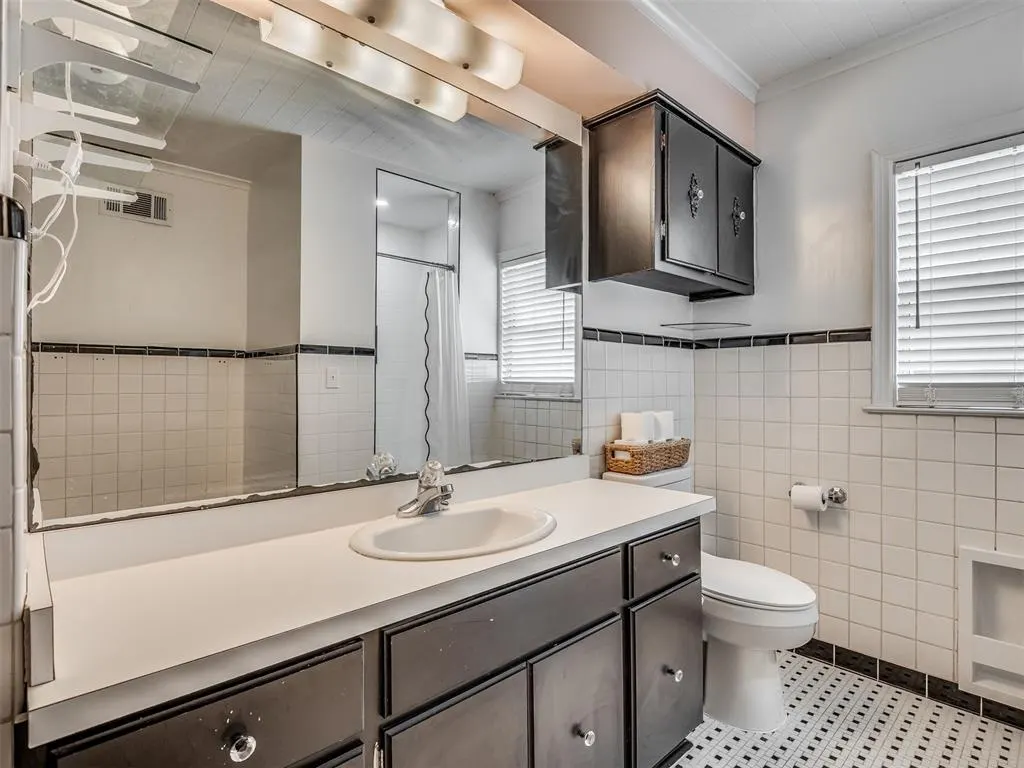 Photo 34 — 45 E Drummond Street, Shawnee, OK 74801