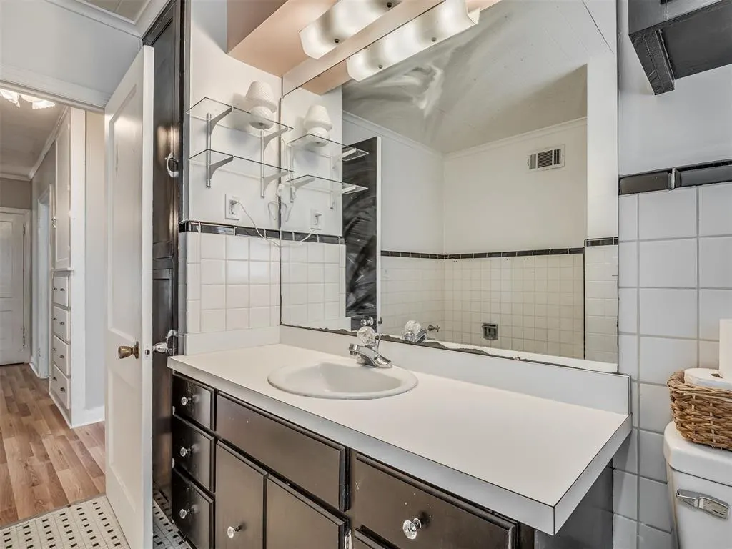 Photo 35 — 45 E Drummond Street, Shawnee, OK 74801