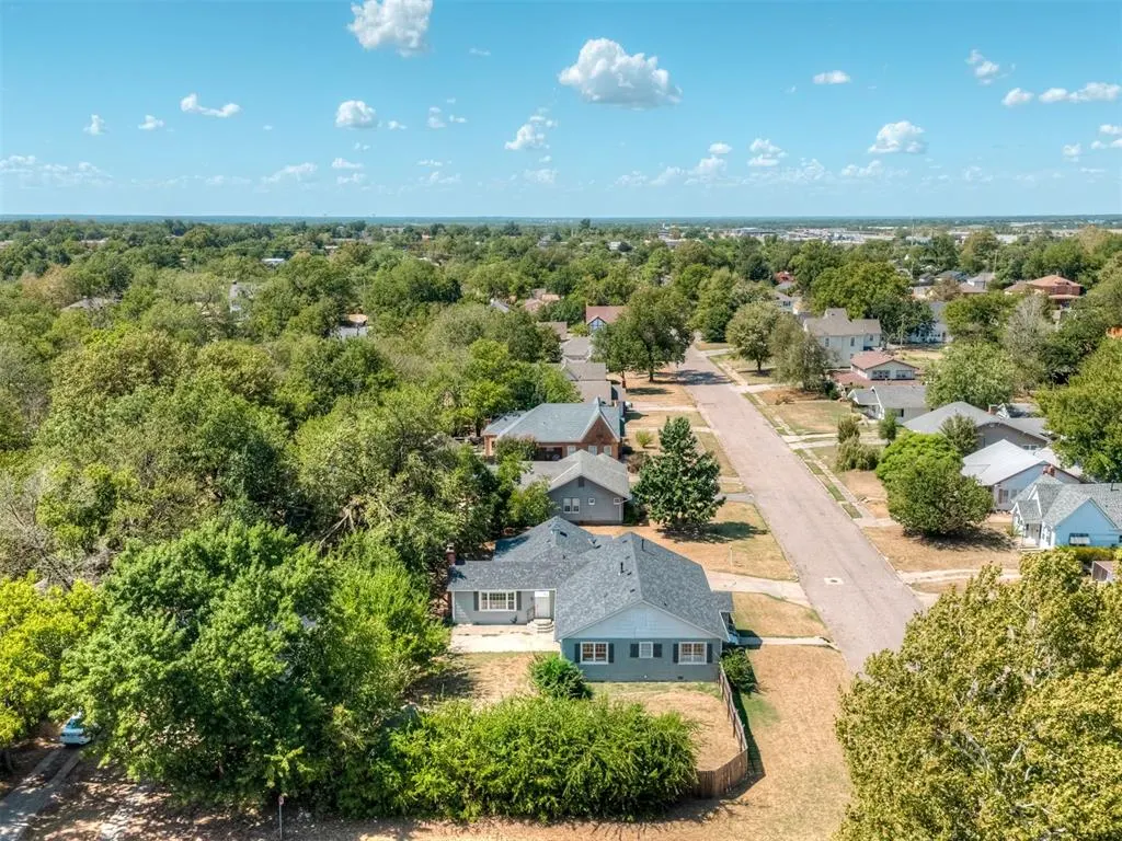 Photo 45 — 45 E Drummond Street, Shawnee, OK 74801