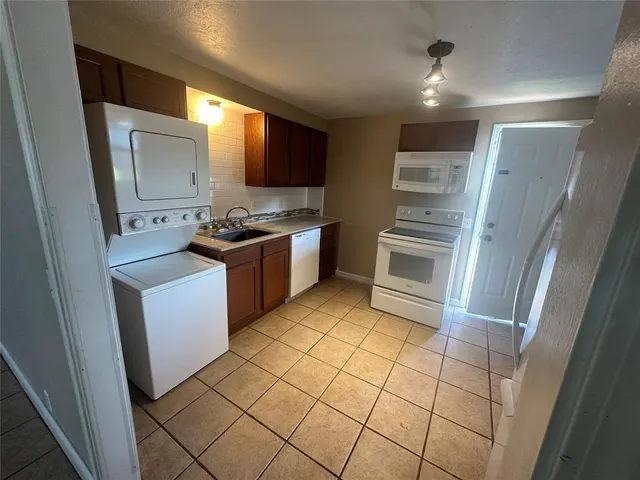 Photo 4 — 516 E Huber Street, Weatherford, OK 73096