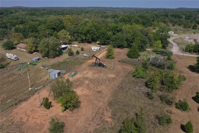 Photo 2 — 6674 Jones Road, Okmulgee, OK 74447