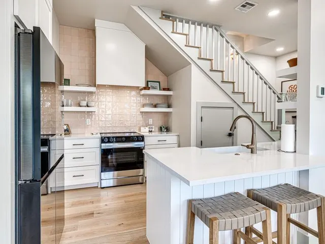 Photo 4 — 66 Hill Street, Carlton Landing, OK 74432