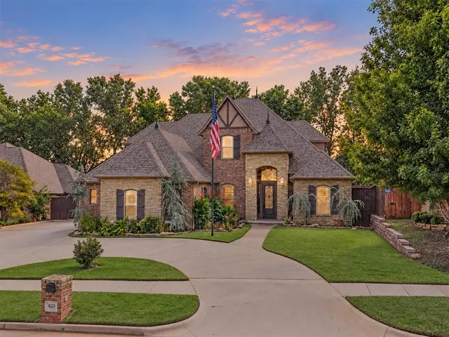 Photo 2 — 420 Stonemill Boulevard, Yukon, OK 73099