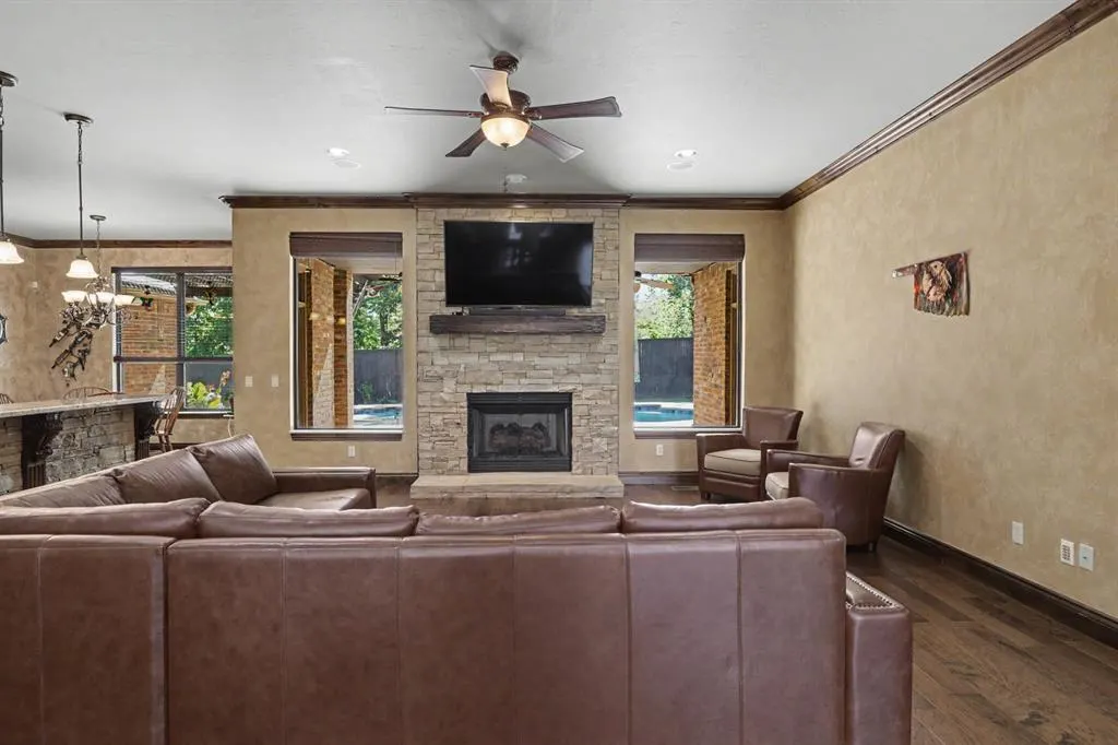 Photo 6 — 420 Stonemill Boulevard, Yukon, OK 73099
