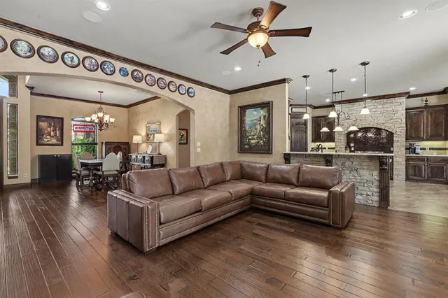 Photo 8 — 420 Stonemill Boulevard, Yukon, OK 73099