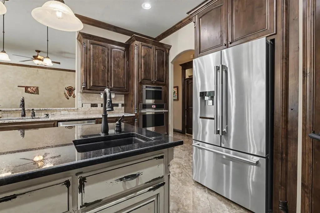Photo 12 — 420 Stonemill Boulevard, Yukon, OK 73099