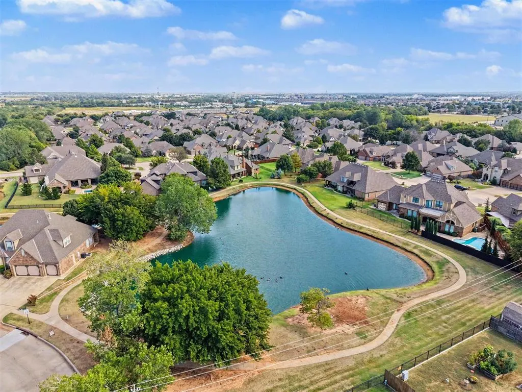 Photo 48 — 420 Stonemill Boulevard, Yukon, OK 73099