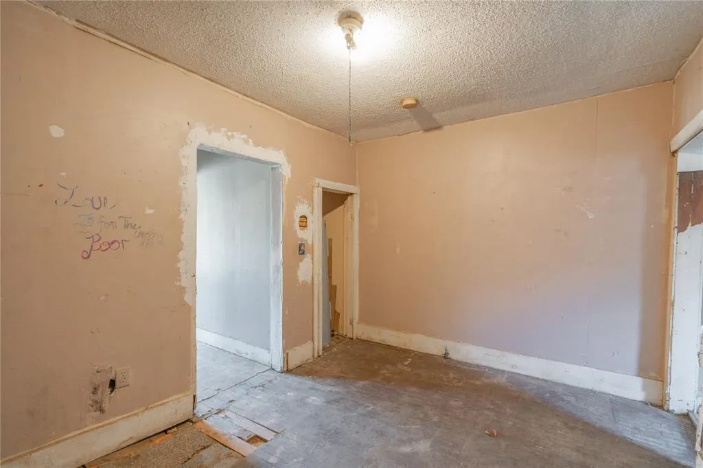 Photo 9 — 820 W Highland Street, Shawnee, OK 74801