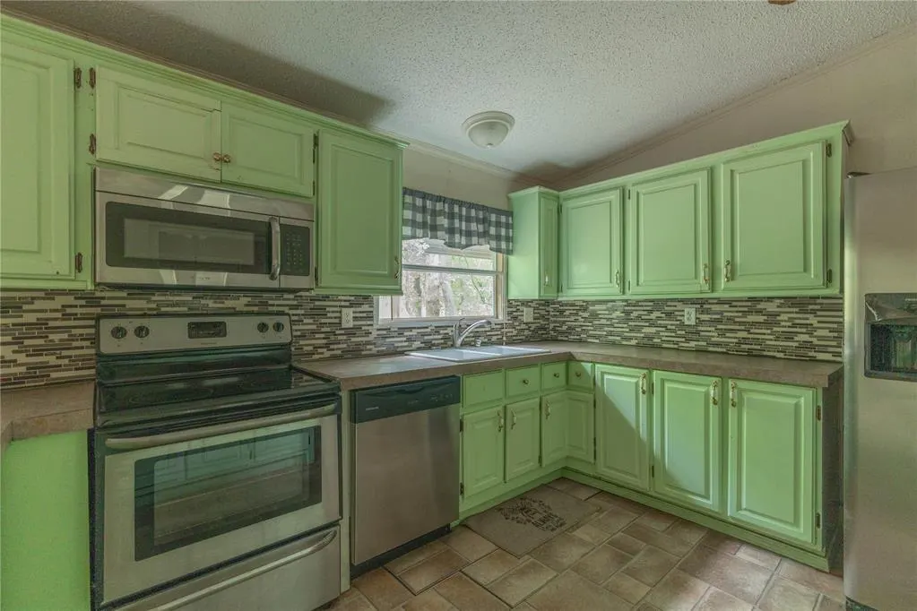 Photo 16 — 2011 SE 136th Avenue, Norman, OK 73026
