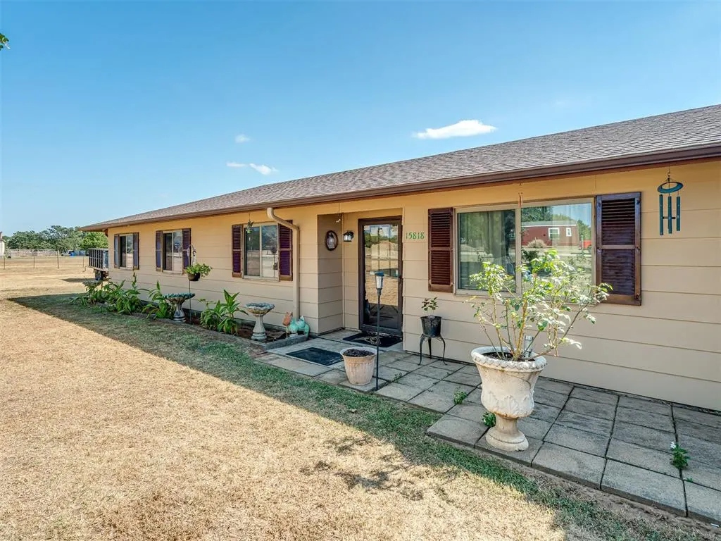 Photo 2 — 15818 Nelson Road, Norman, OK 73026