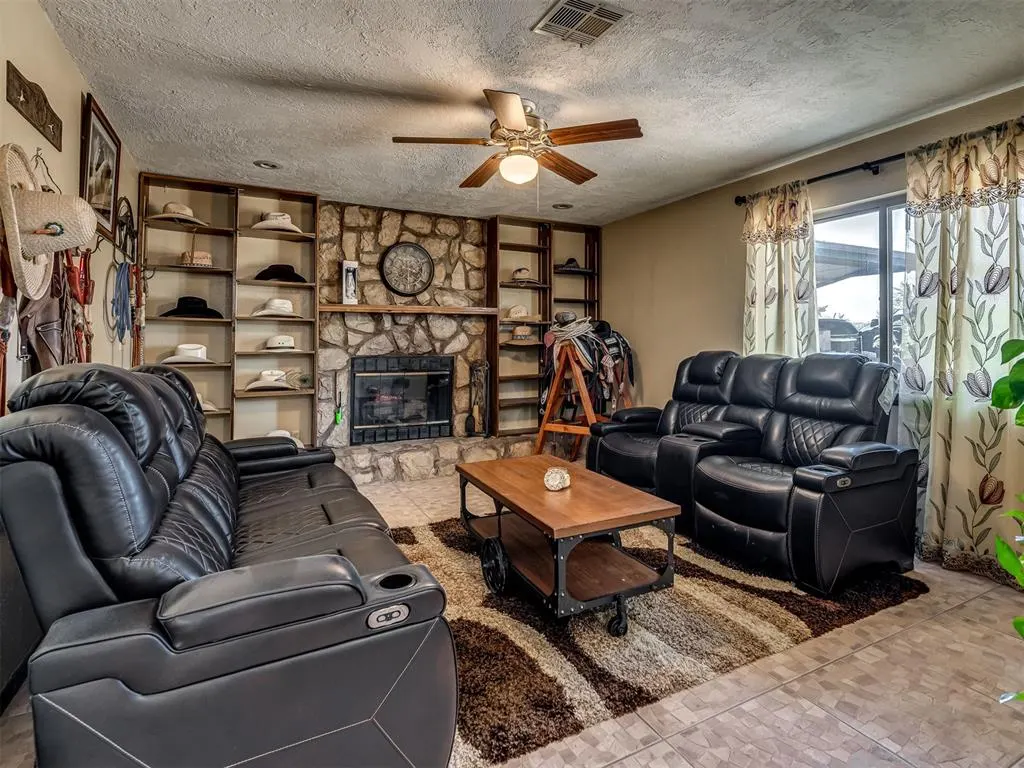 Photo 4 — 15818 Nelson Road, Norman, OK 73026
