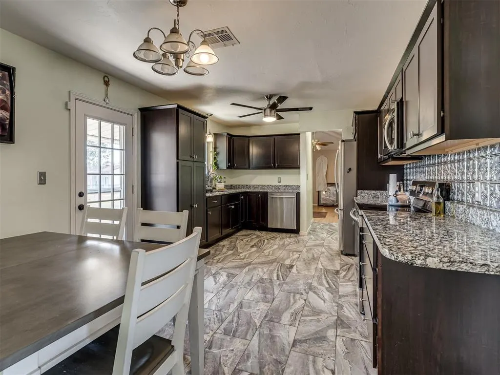 Photo 7 — 15818 Nelson Road, Norman, OK 73026