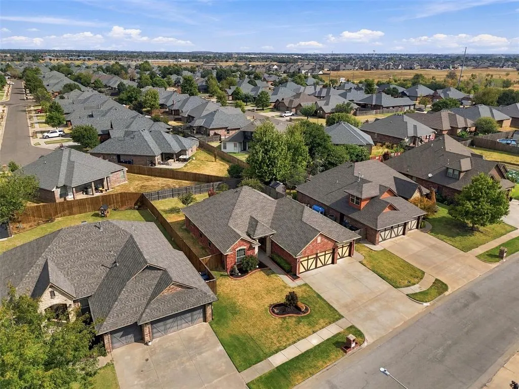 Photo 5 — 101 SW 174th Street, Oklahoma City, OK 73170