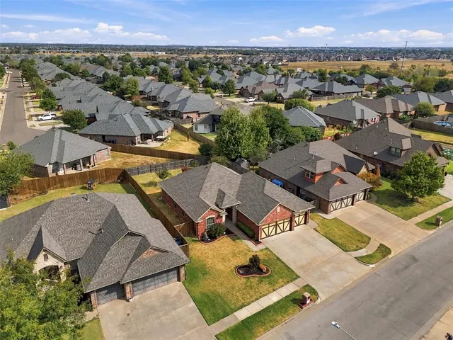 Photo 5 — 101 SW 174th Street, Oklahoma City, OK 73170