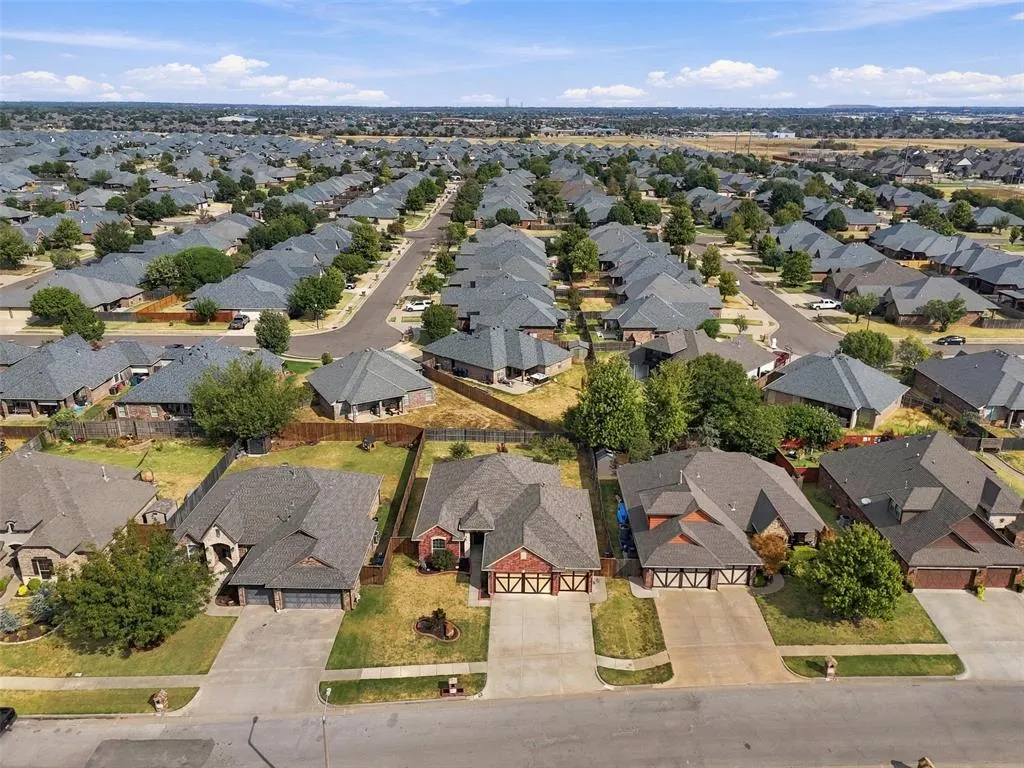 Photo 6 — 101 SW 174th Street, Oklahoma City, OK 73170