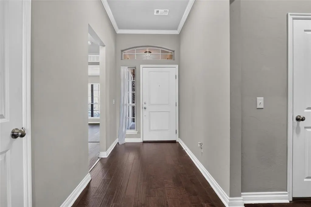 Photo 2 — 10408 NW 35th Street, Yukon, OK 73099