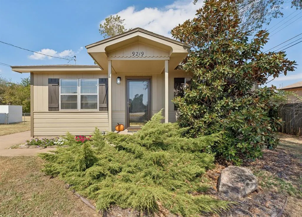 Photo 2 — 9219 NE 13th Street, Midwest City, OK 73130