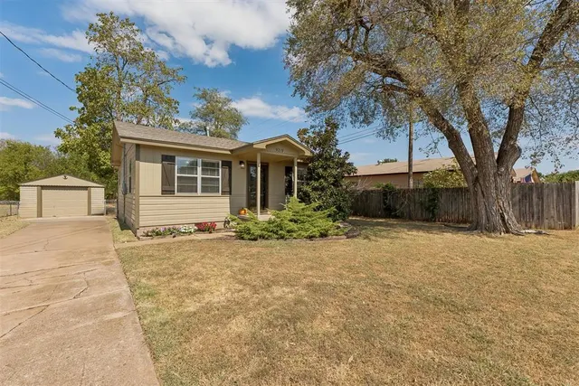 Photo 4 — 9219 NE 13th Street, Midwest City, OK 73130