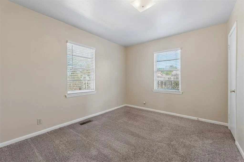 Photo 16 — 9219 NE 13th Street, Midwest City, OK 73130