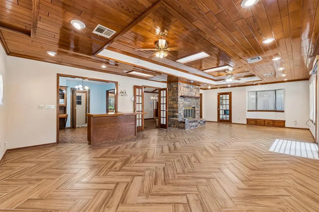 Photo 8 — 1909 N Graham Avenue, Oklahoma City, OK 73127