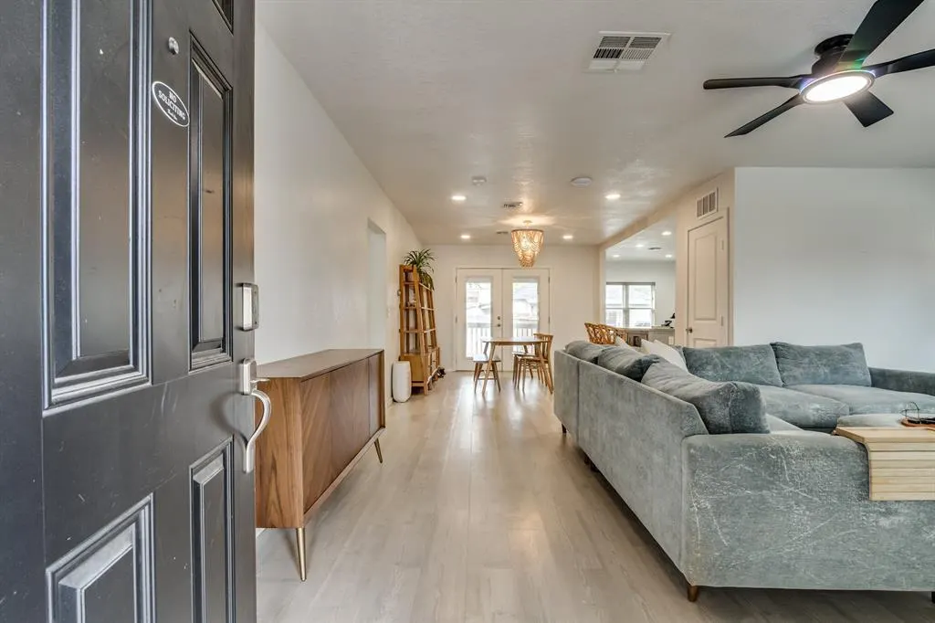 Photo 2 — 1132 NW 28th Street, Oklahoma City, OK 73106